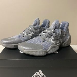 Harden Vol 4 Basketball Shoes grey